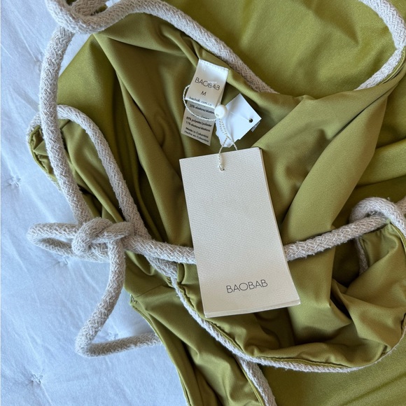 Baobab NWT Medium Kira Cut-Out Jumpsuit Pistachio Green - Picture 8 of 11